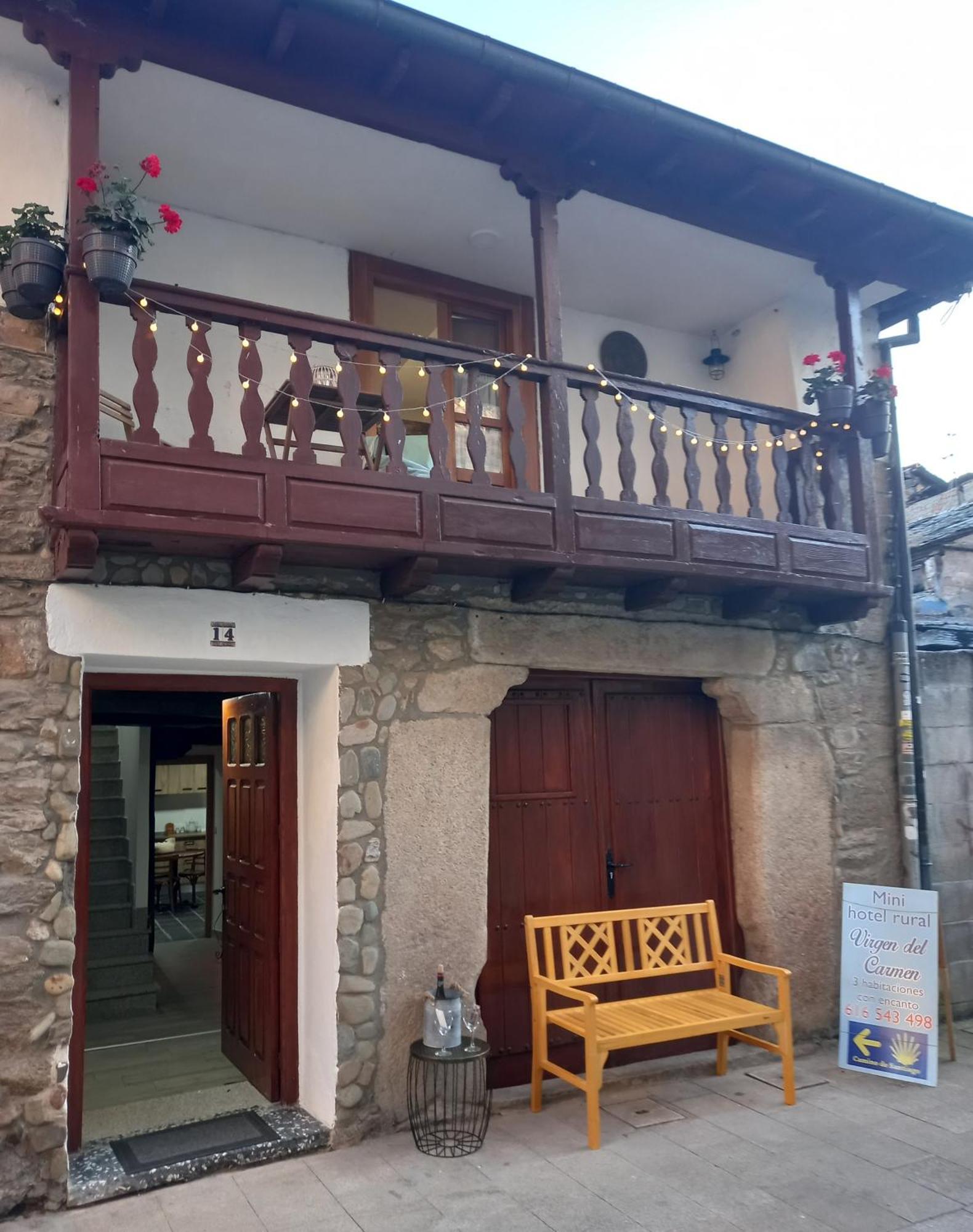 Hotel Rural Virgen Del Carmen Molinaseca Bagian luar foto
